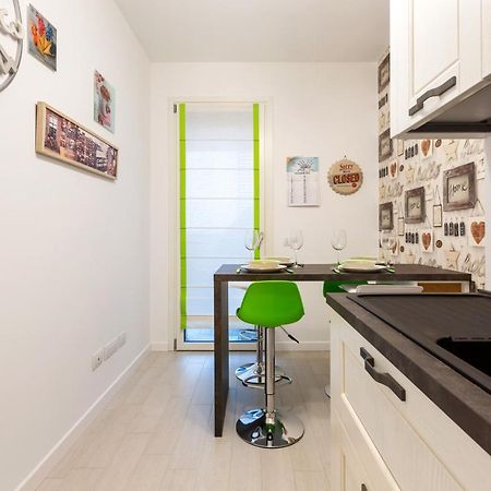 Fiera Milano Flat With Garage Lägenhet Exteriör bild