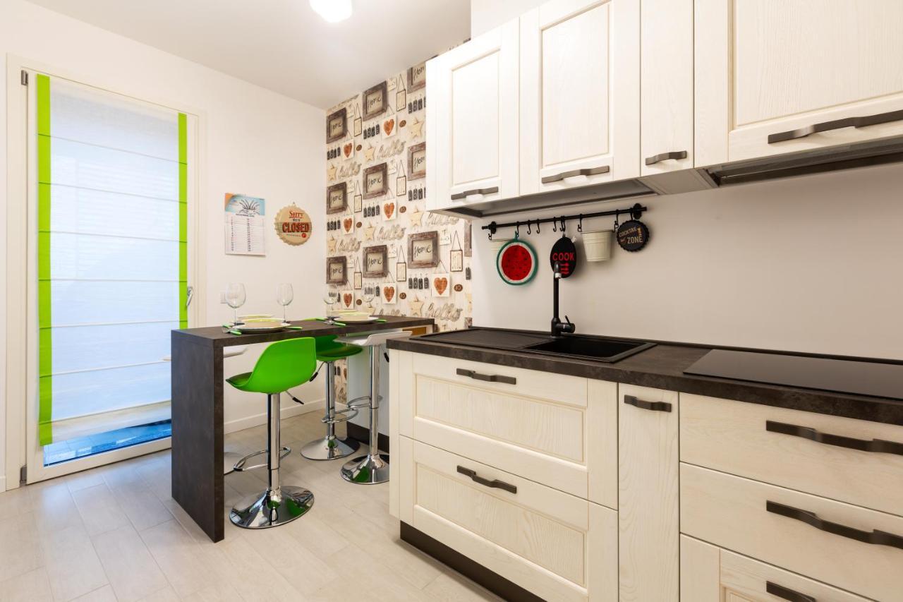 Fiera Milano Flat With Garage Lägenhet Exteriör bild